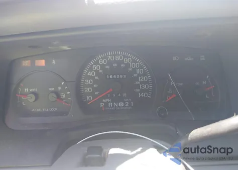 2000 Ford Crown Victoria Police Interceptor z USA, uszkodzony, nr VIN 2FAFP71W1YX200681